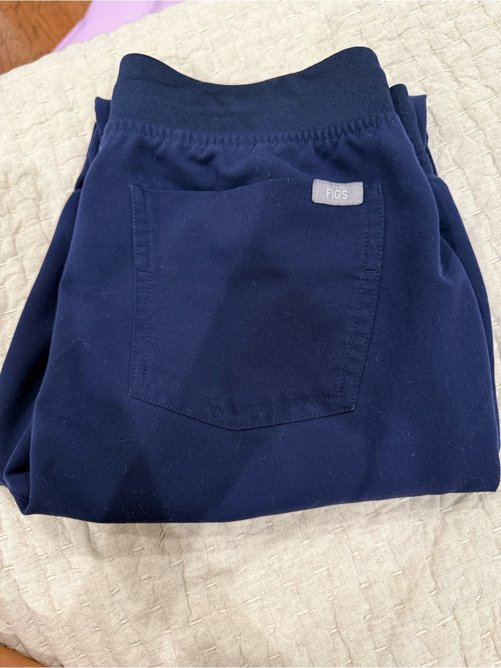 FIGS Women’s Navy Pocket Joggers
